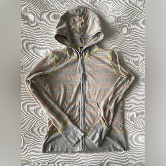 Bundle!!! 6 items for $25 - Picture 2 of 6